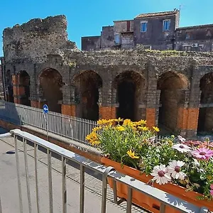 Apartment Odeonhouse - - Parking Included, Catania